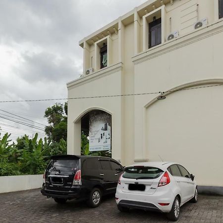 Reddoorz @ Malalayang 2 Manado Hotel Екстериор снимка