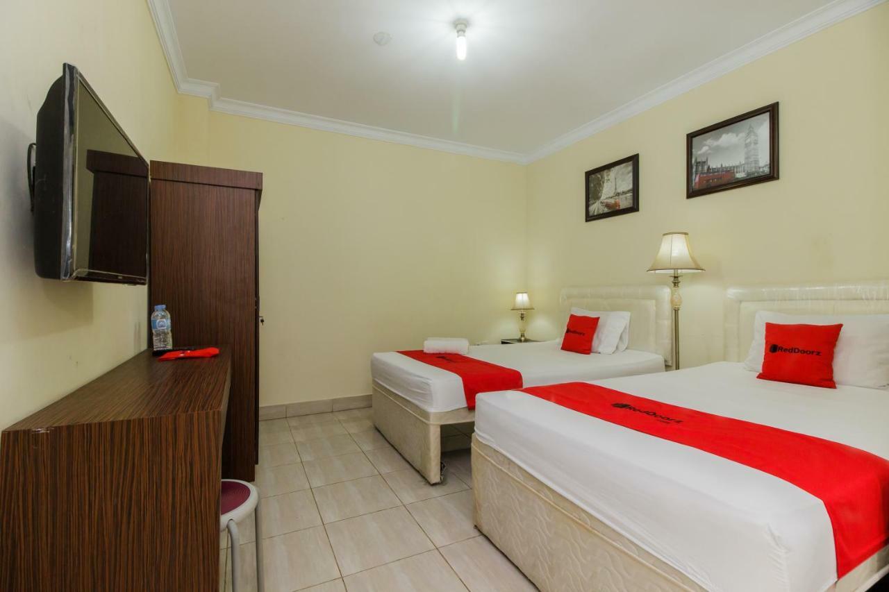 Reddoorz @ Malalayang 2 Manado Hotel Екстериор снимка